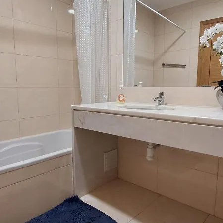 Almedina Apartment *